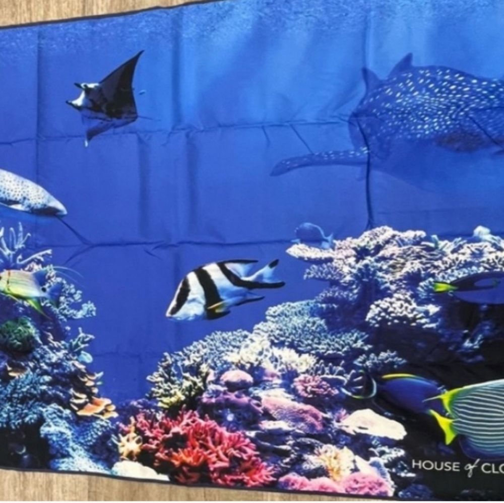 House of Cloud Microfiber Beach Towel Quick Dry Sand Free Compact Underwater